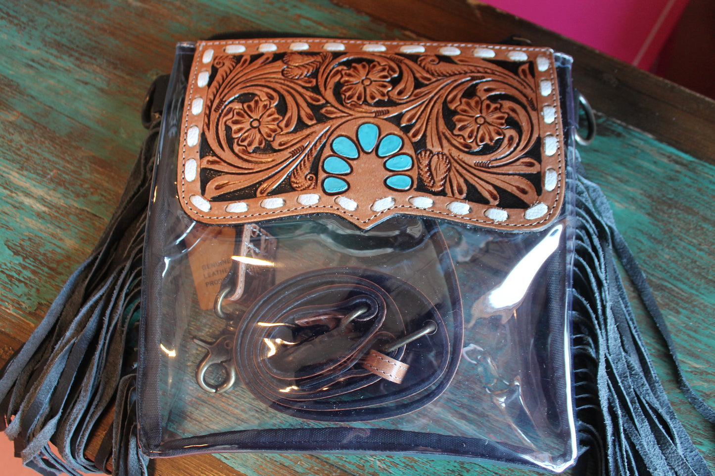 Medium Tooled Clear Crossbody’s