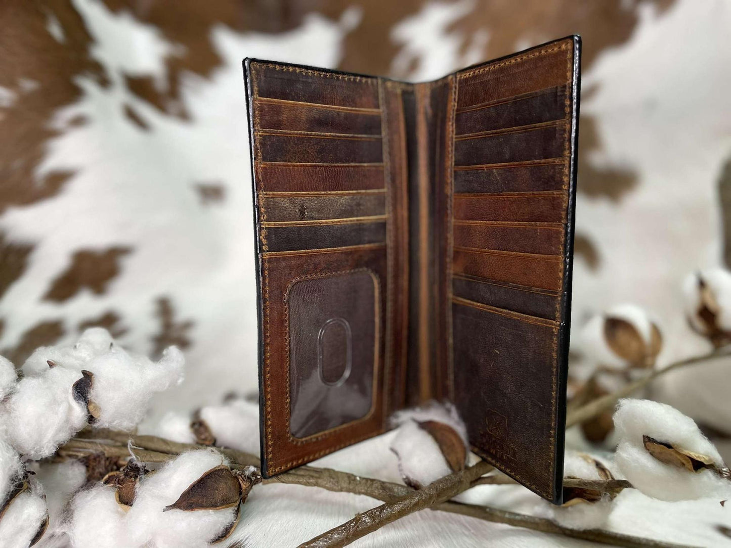 Twisted X Men's Leather with Embroidered White Inlay Rodeo Wallet