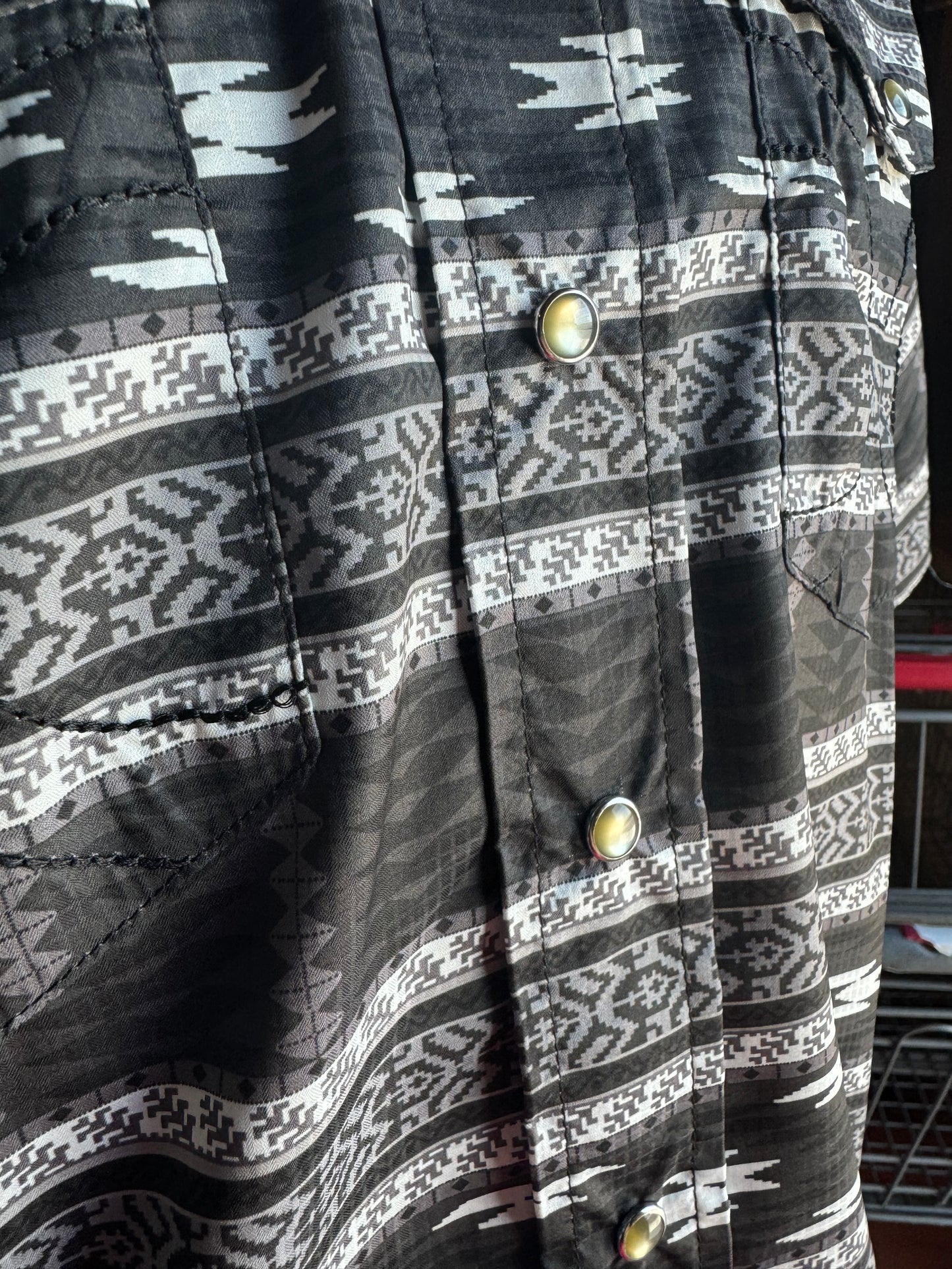 "SOL" BLACK/AZTEC SHORT SLEEVE PEARL SNAP SHIRT