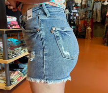 Load image into Gallery viewer, Judy Blue Light Wash Maisy Shorts
