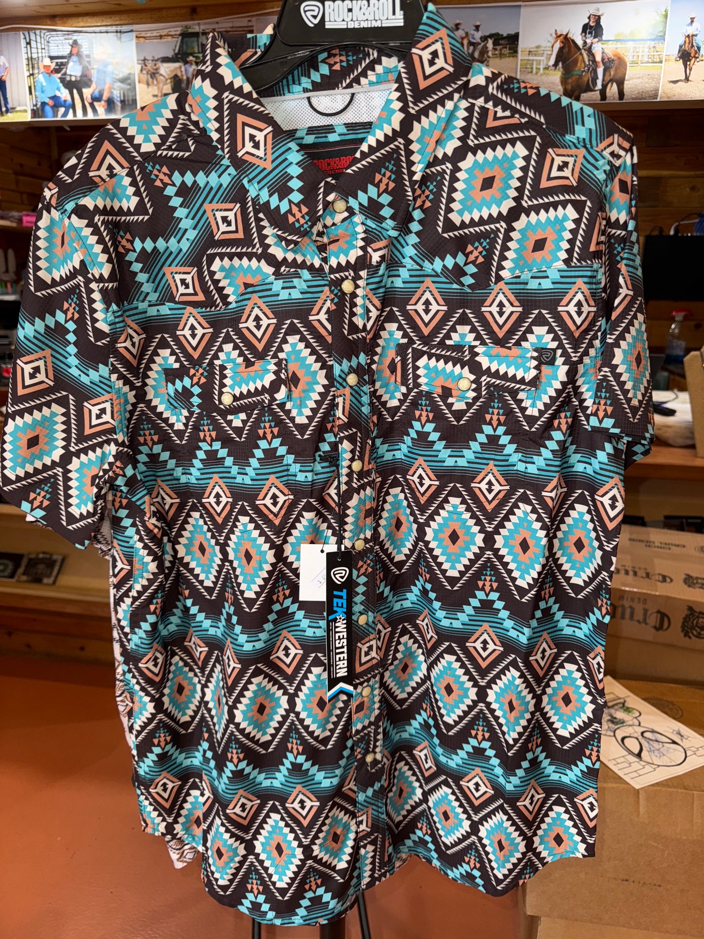 R&R Men’s Ry Aztec SS Tek Pearl-snap