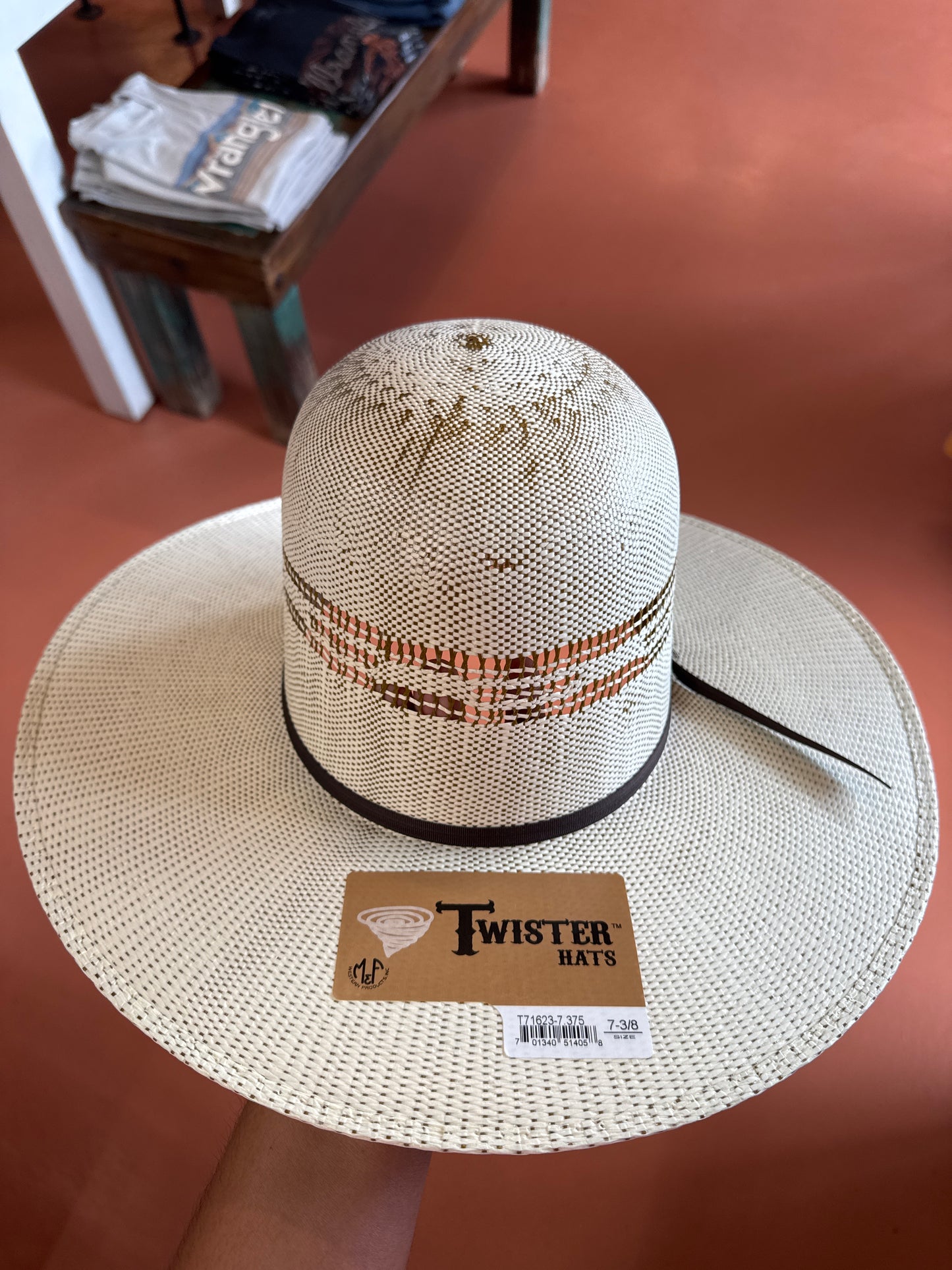 Twister Hat Bangora Open crown