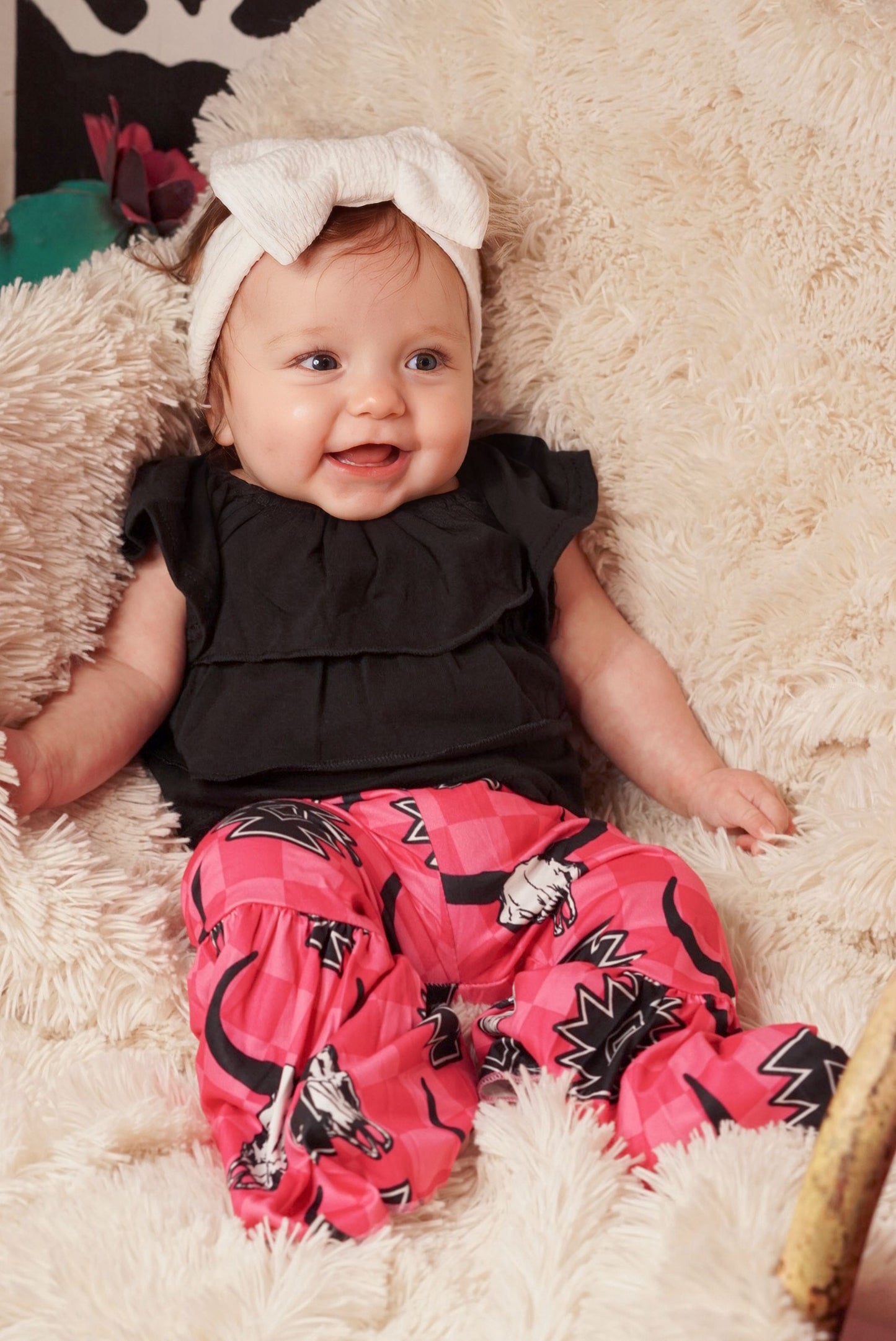 Girl's Black Bullskull Set