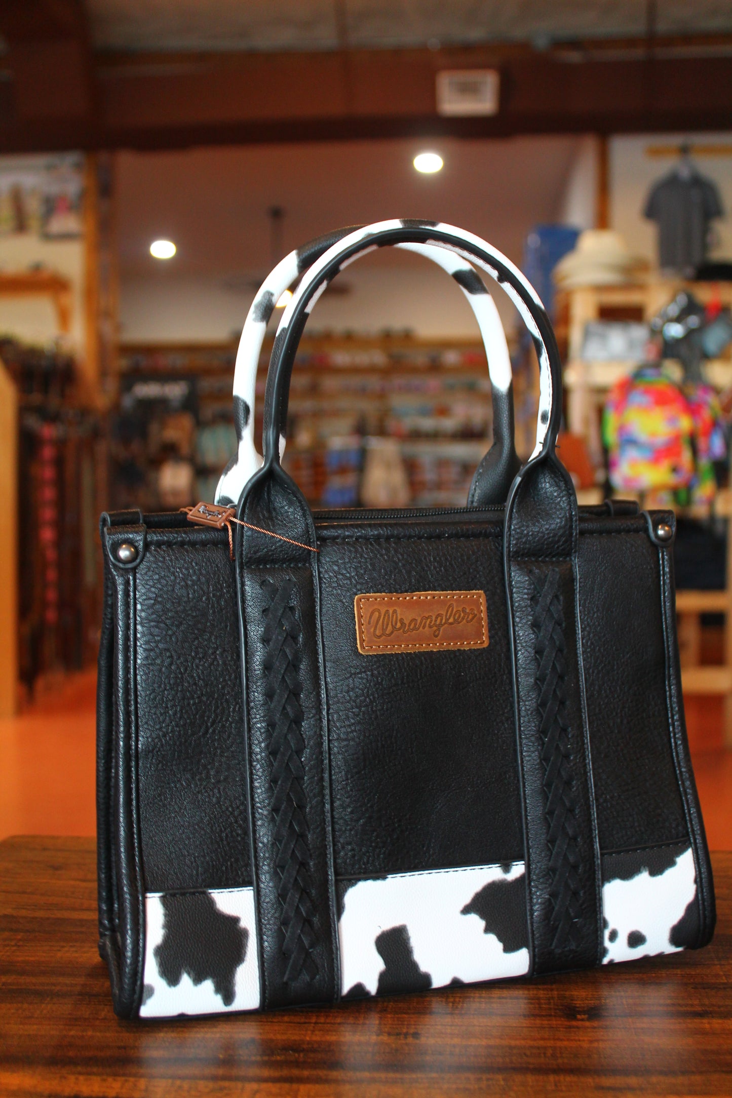 Wrangler Black/Cowprint Tote (Concealed Carry)