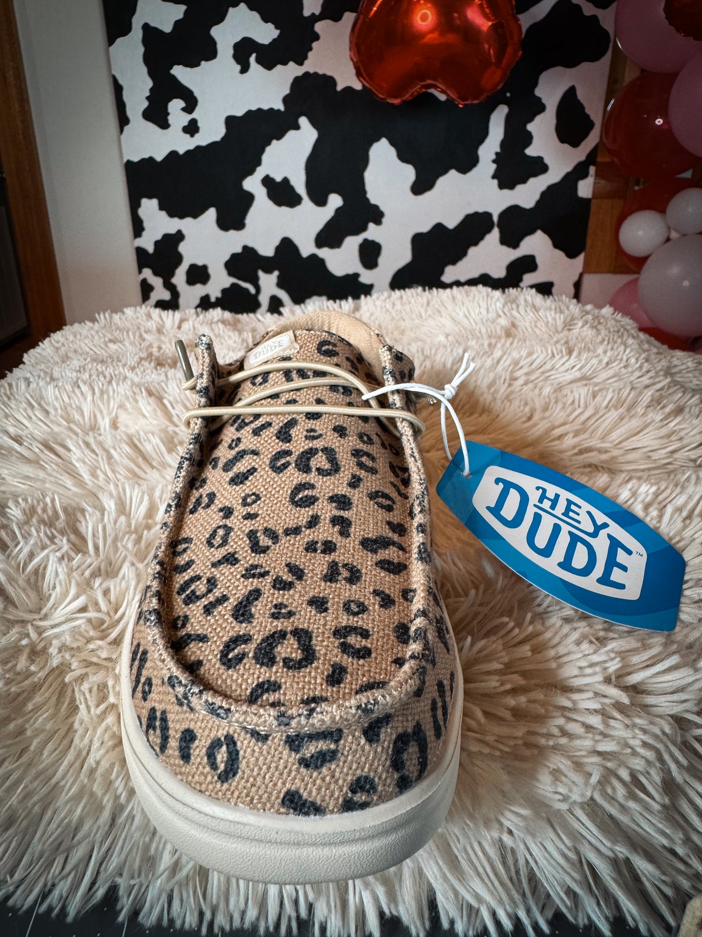 Wendy Rise Leo Tan/Black
