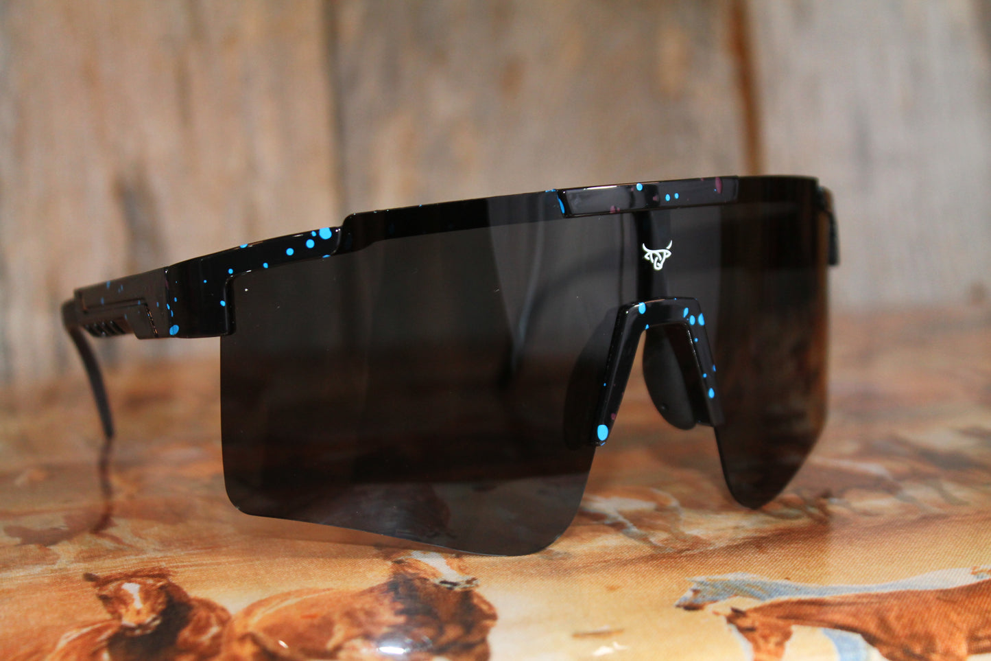Lost Calf Mullet Sunglasses-Black