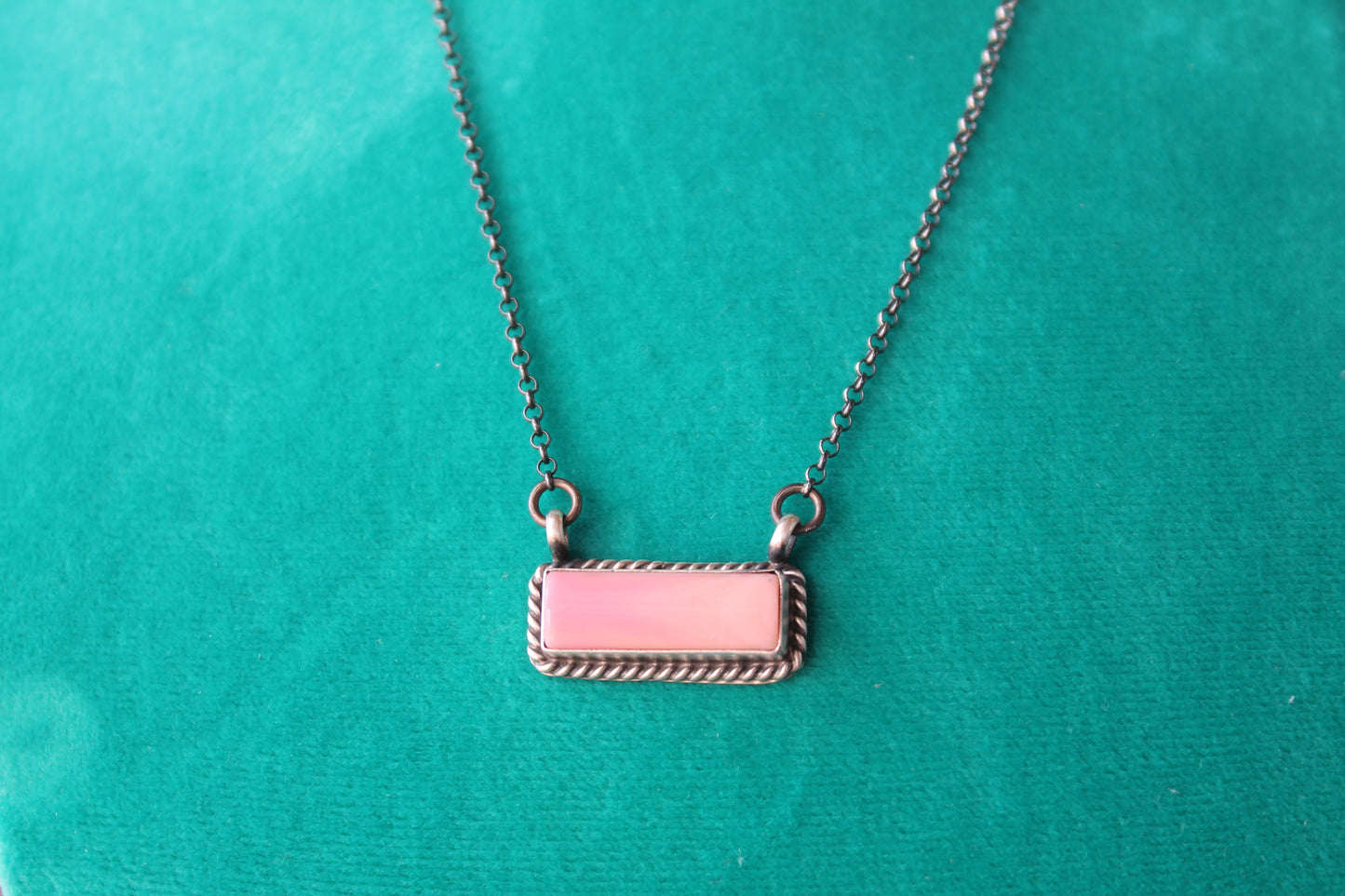 Johnny Dixon Navajo Handmade SS Pink Conch Necklace