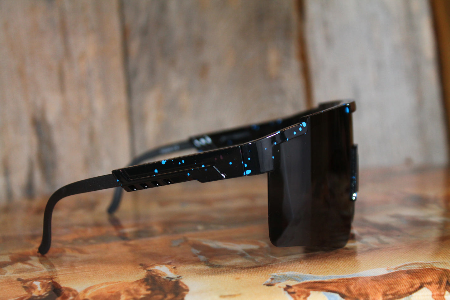 Lost Calf Mullet Sunglasses-Black