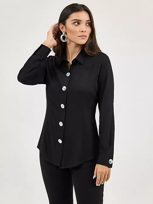 WOMEN'S SLIM CONCHO BUTTON SHIRT