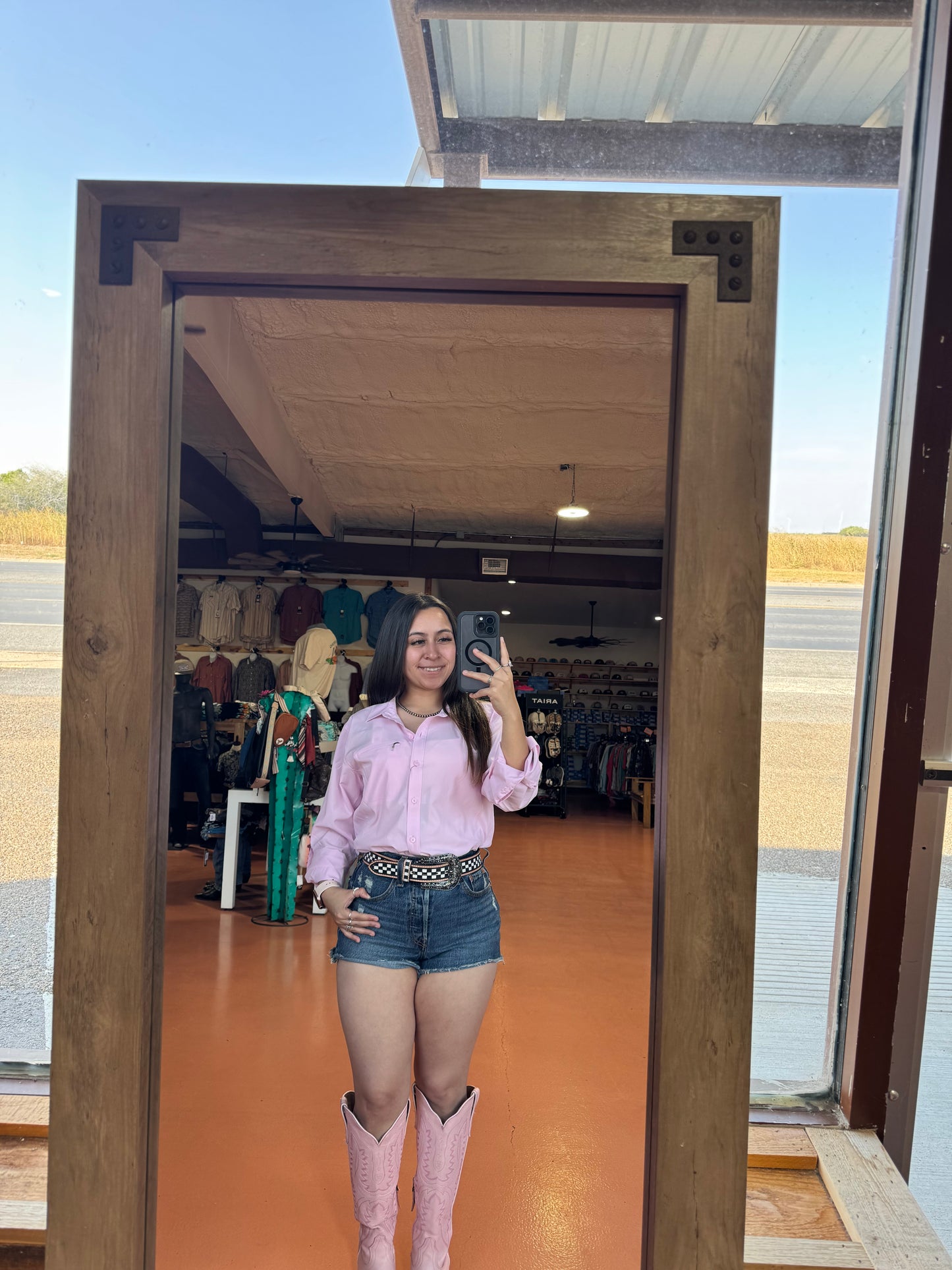 ARIAT WOMEN'S LIGHT PINK VENTTEK LONG SLEEVE SHIRT 10073445