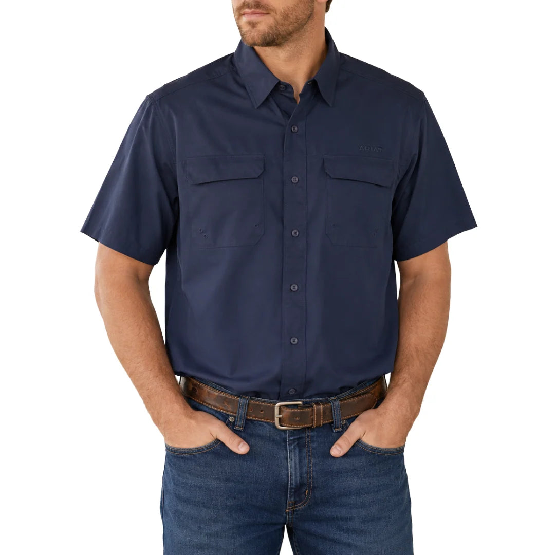 Ariat Men's VentTEK Outbound Navy Classic Fit Short-Sleeve Button Up Shirt 🤠