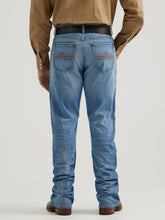 Load image into Gallery viewer, Wrangler Men&#39;s Rock 47 Denim Jeans
