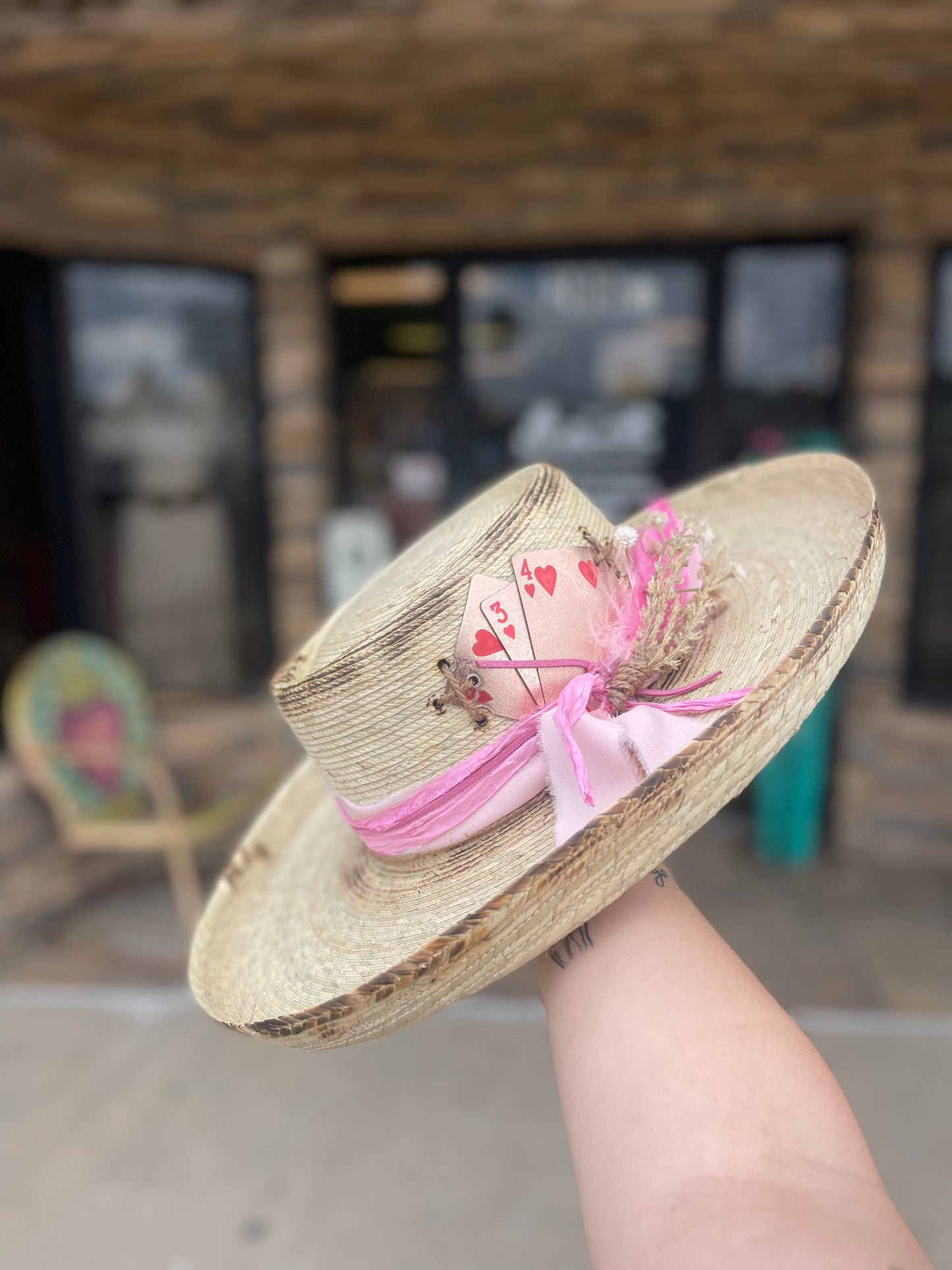 š¤ Pastel Pink Palm Hat