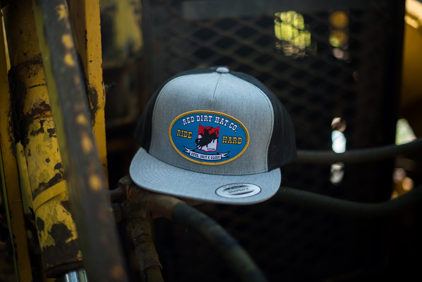 Bucking Buffalo Silver/Black 5 Panel