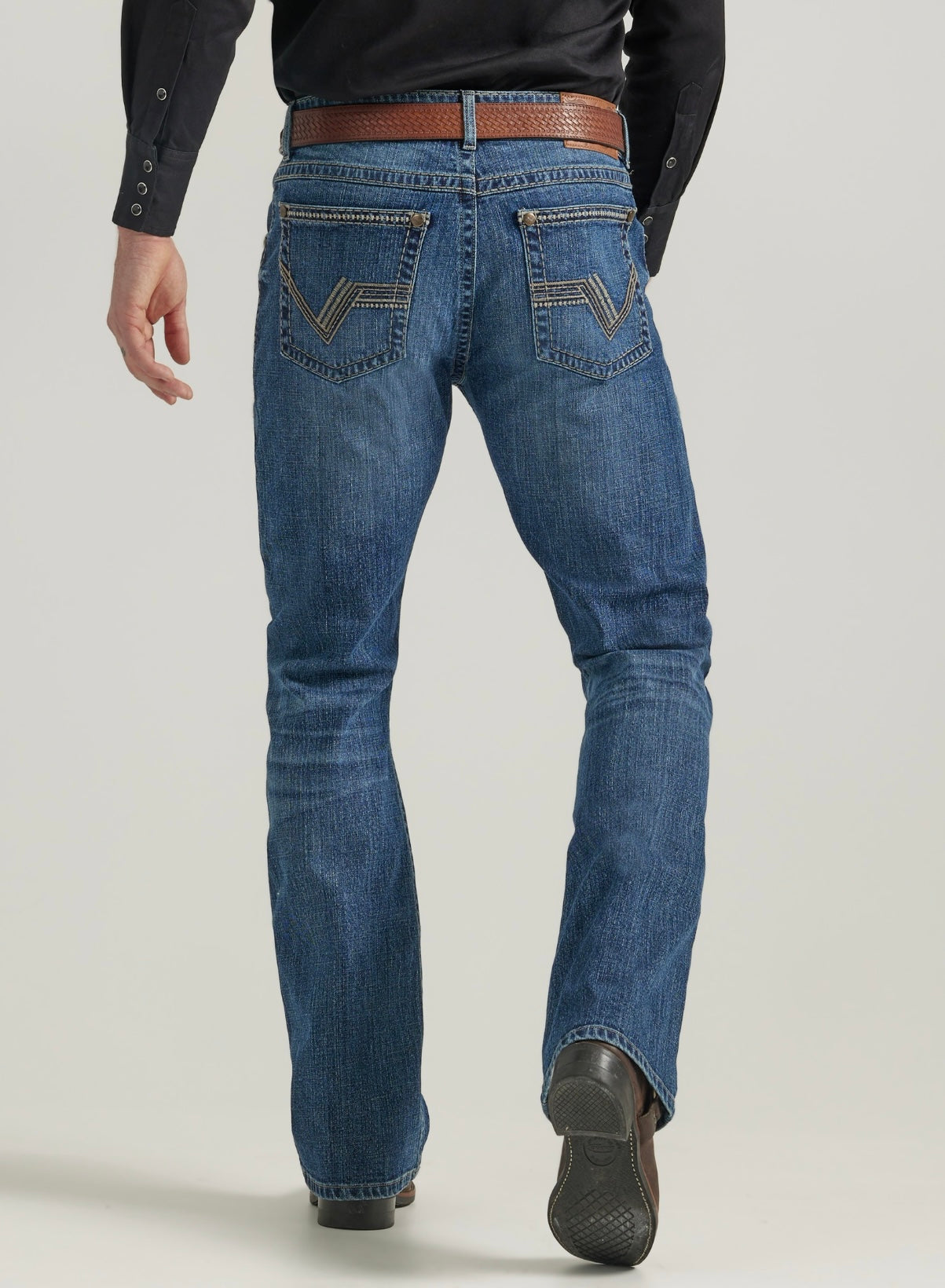Wrangler Men’s Rock 47 Slim Boot Medium Wash