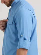 Load image into Gallery viewer, Wrangler Men&#39;s Performance Pearl Snap- Periwinkle Blue
