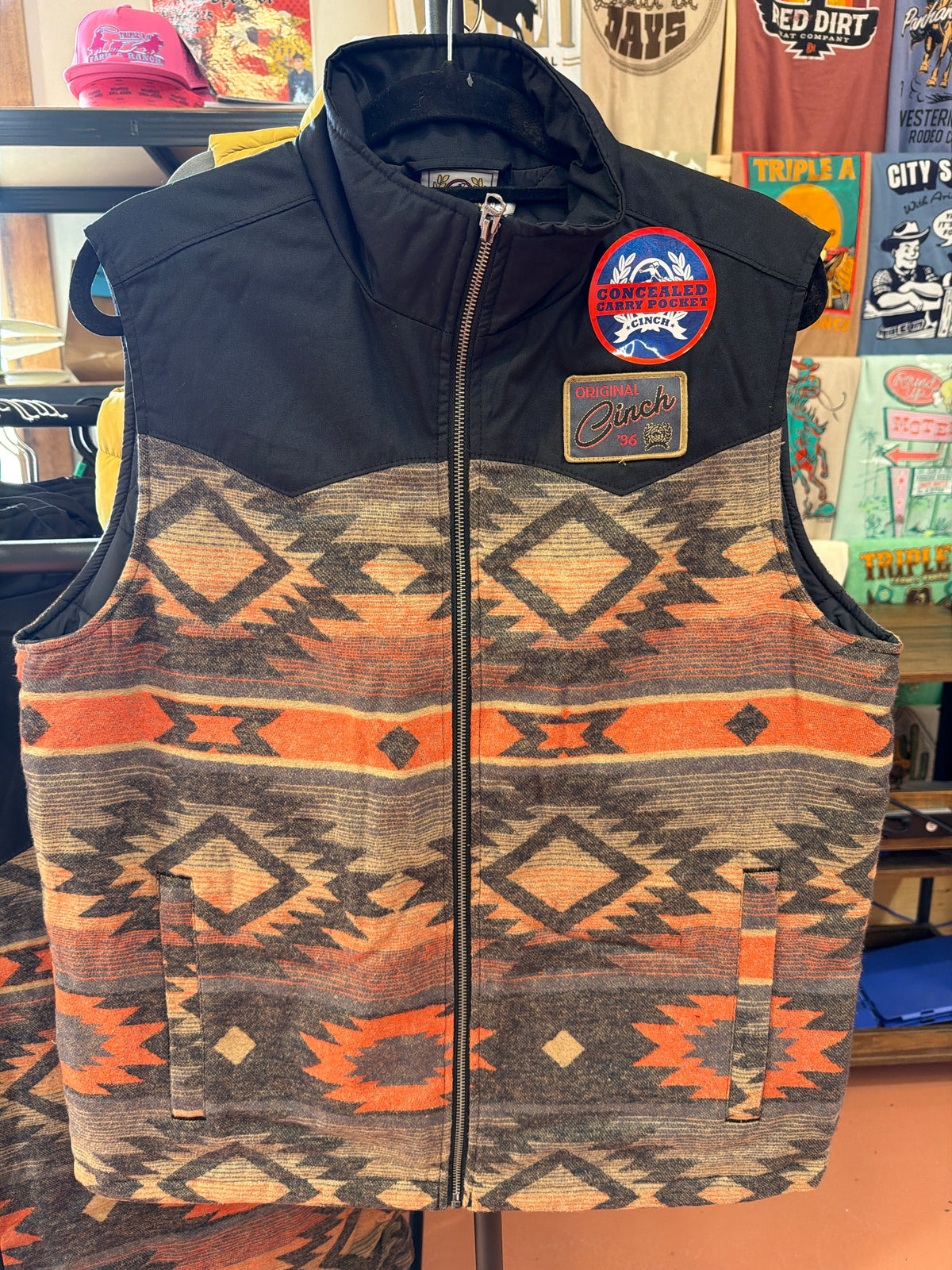 Cinch Men’s Charcoal Jacquard Vest