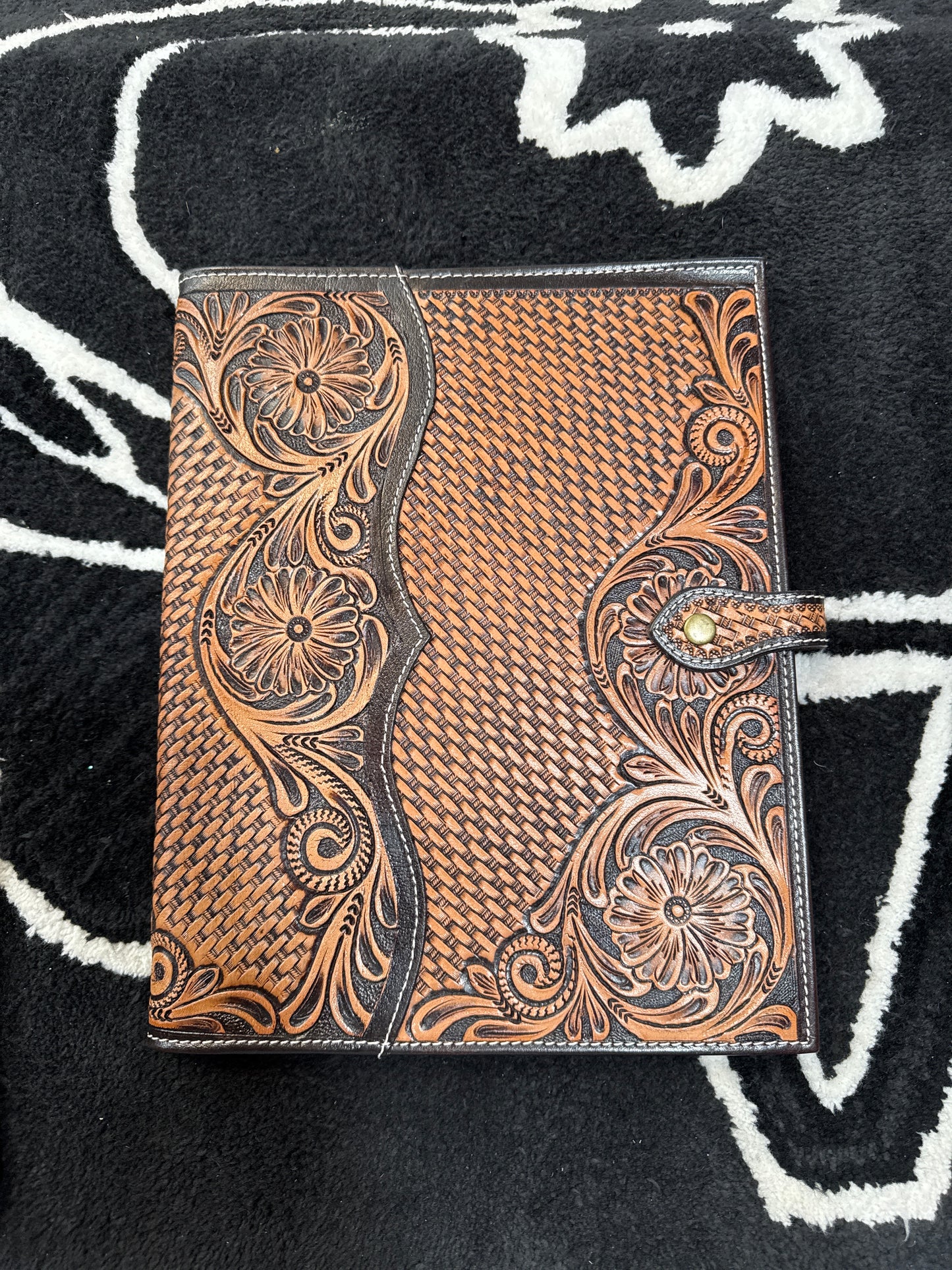Western floral tooled leather case cover￼
