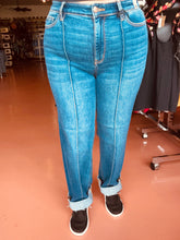 Load image into Gallery viewer, Judy Blue Vintage Babe Jeans
