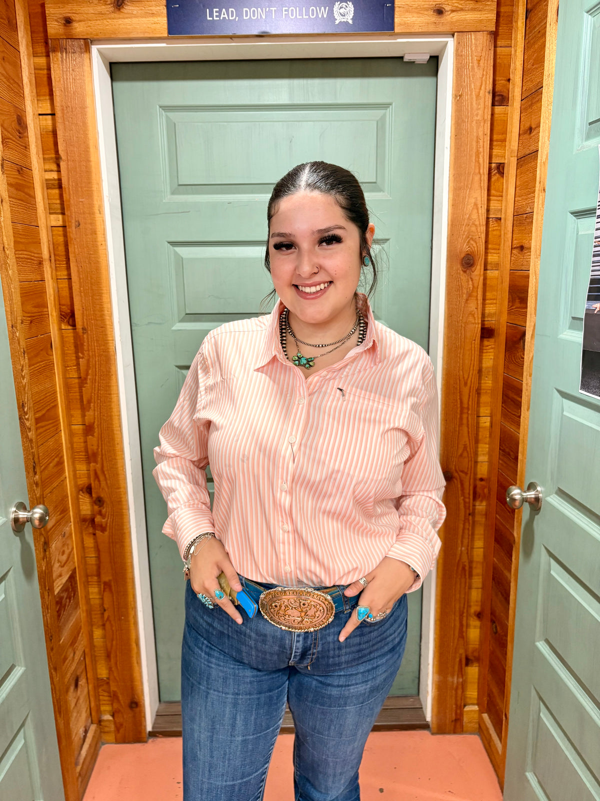 Ariat Ladies Peach Striped VentTEK Button Down Shirt 🤠