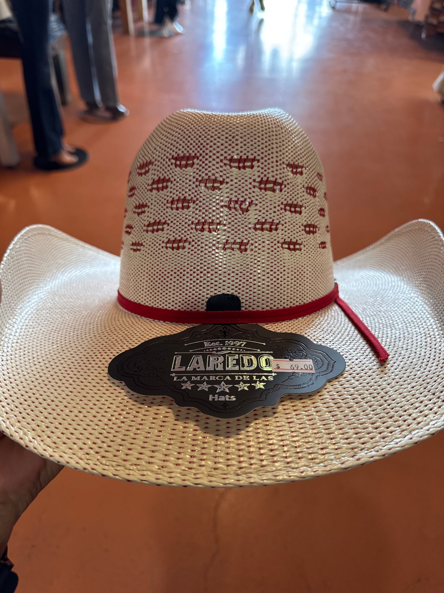 Laredo El Rojo cowboy hat