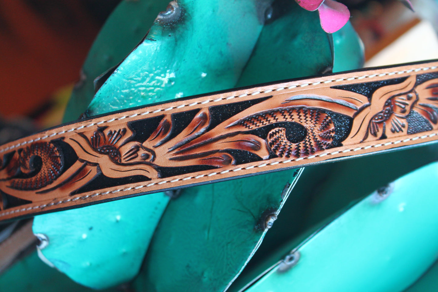 Women’s Black Sparkle Tooled Belt