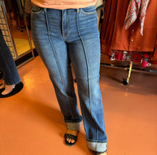 Load image into Gallery viewer, Judy Blue Vintage Babe Jeans
