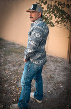 Load image into Gallery viewer, Wrangler Faded Jean Aztec Shacket
