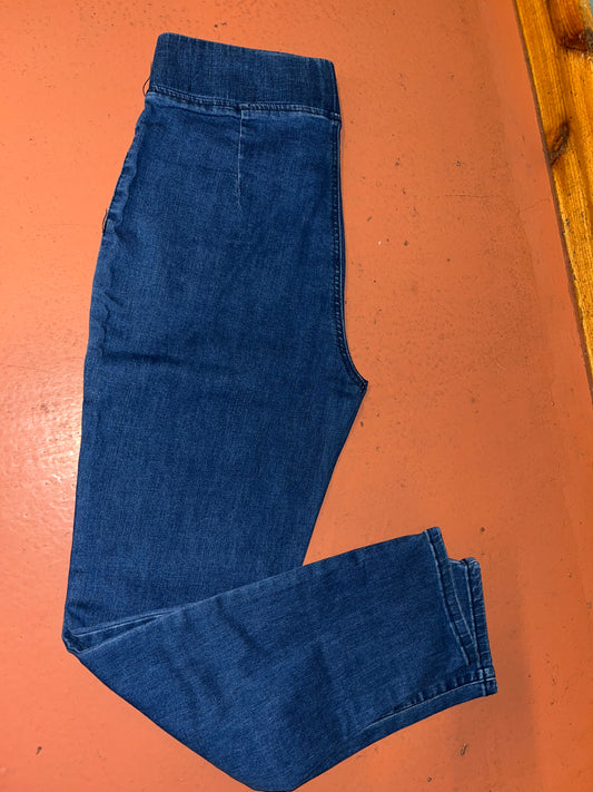 Mid Wash High Wasted Jeans