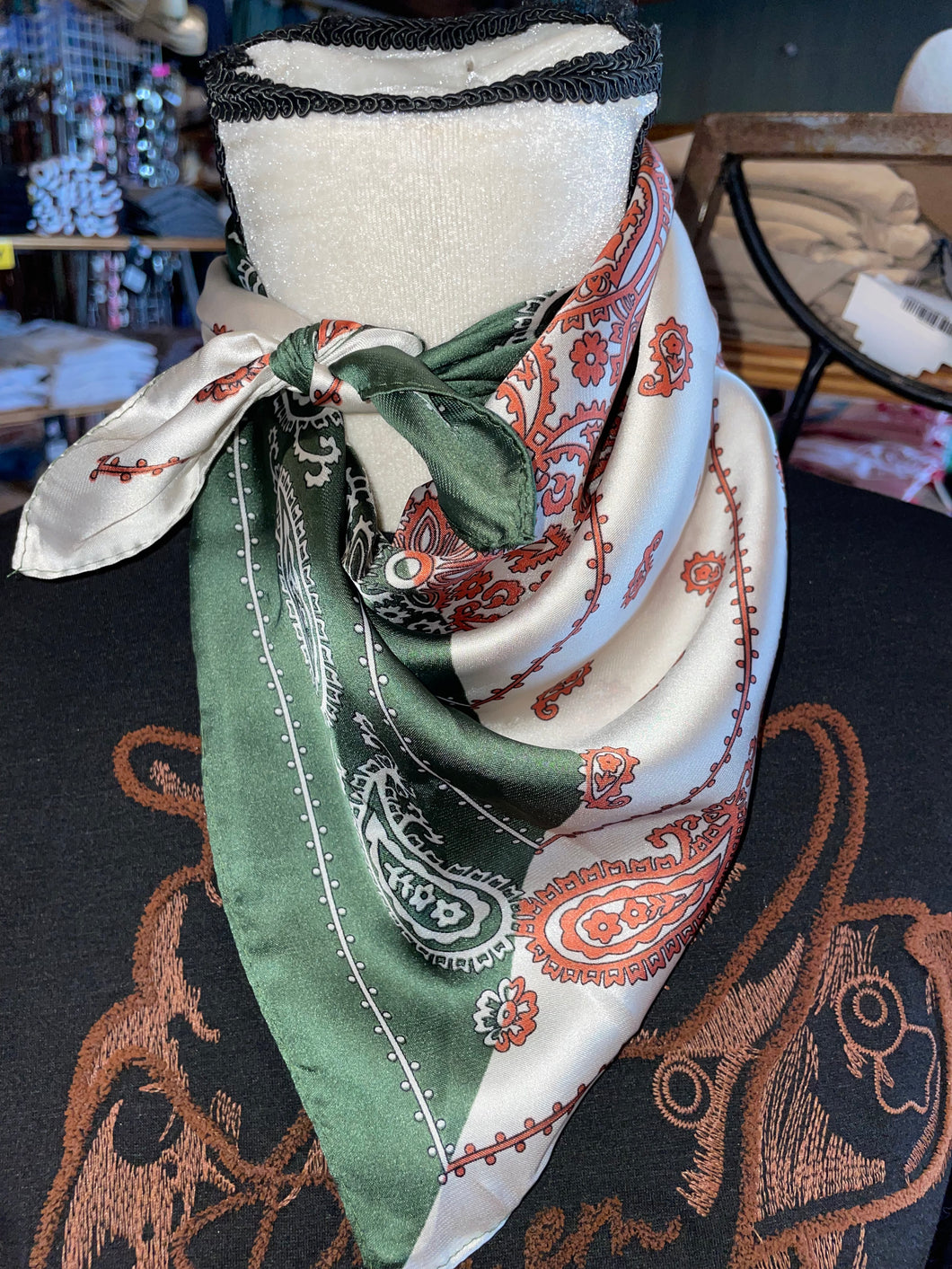 Paisly Pattern Army Green/Cream Wild Rag