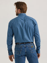 Load image into Gallery viewer, Wrangler Men&#39;s Deep Blue Hexagon L/s
