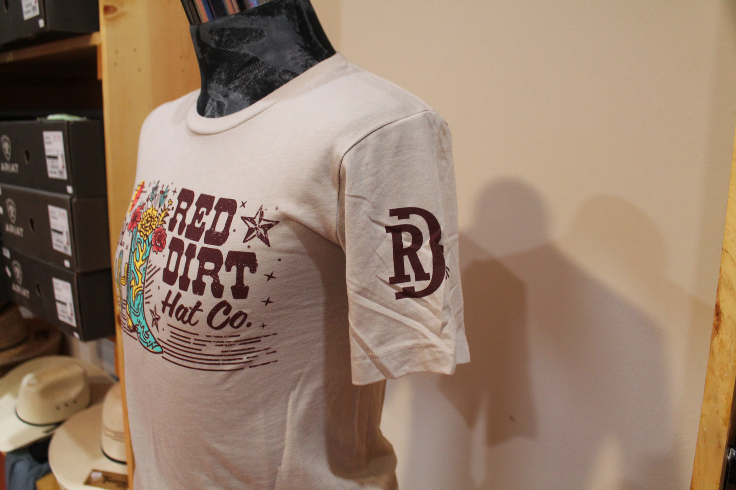 Red Dirt Dosey Doe Tee