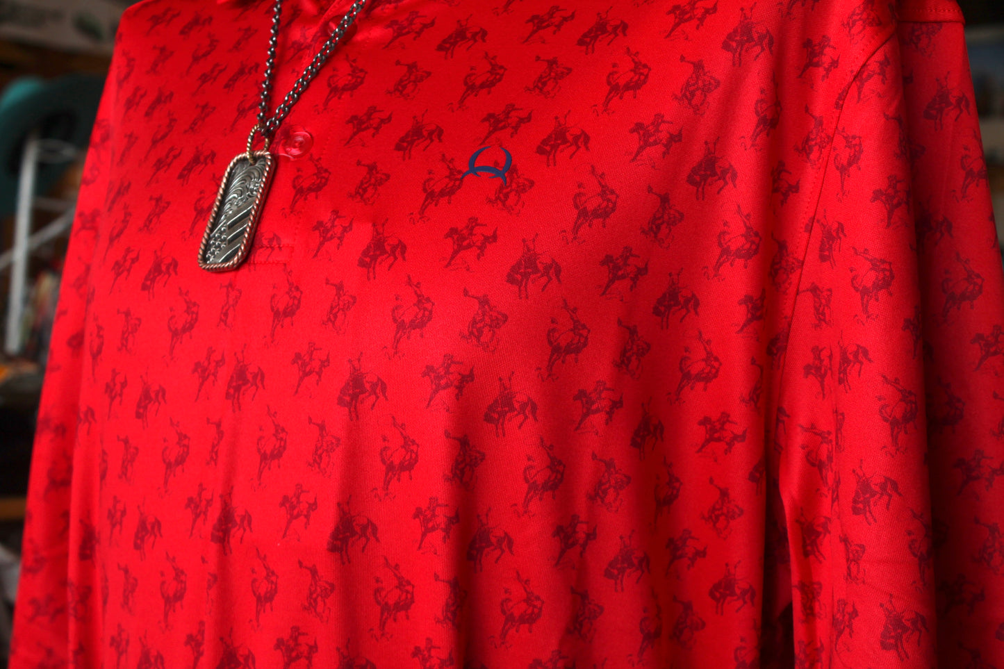 CINCH Men Red Bucking Bronc Print Polo