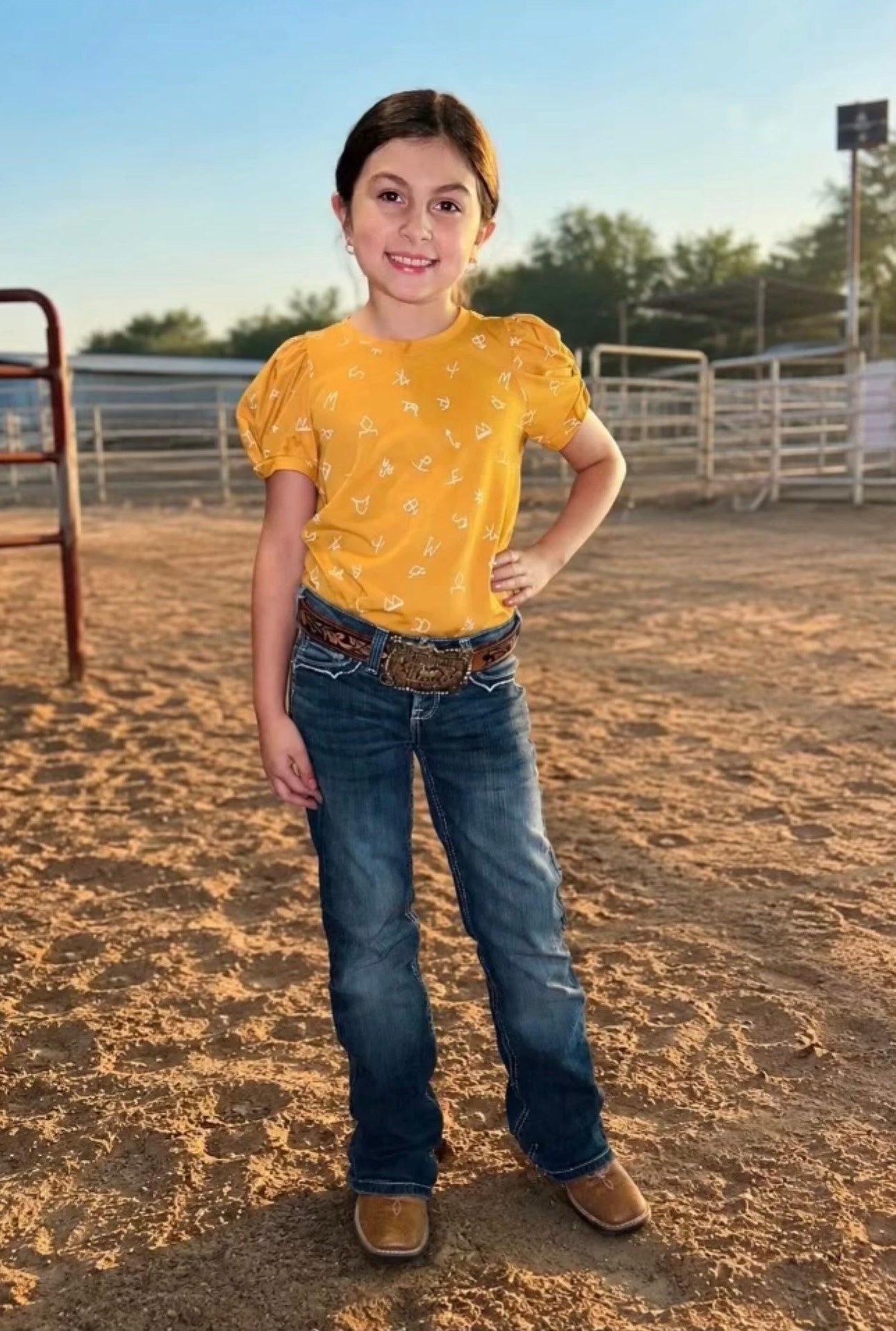 Cinch Girl’s Gold Brand Top✅