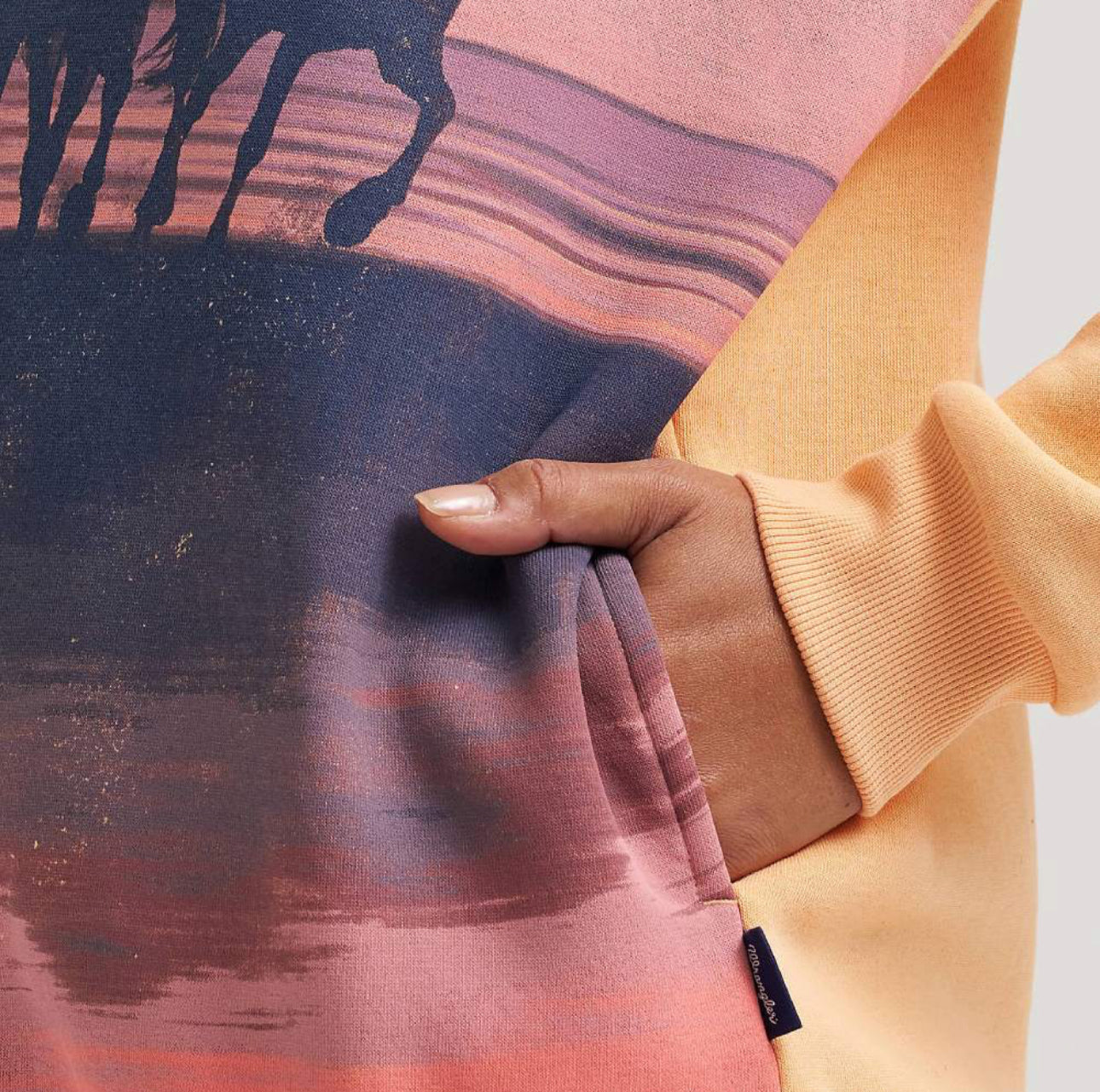 Wrangler Womens Western Quarter Zip Sweatshirt - 112375335