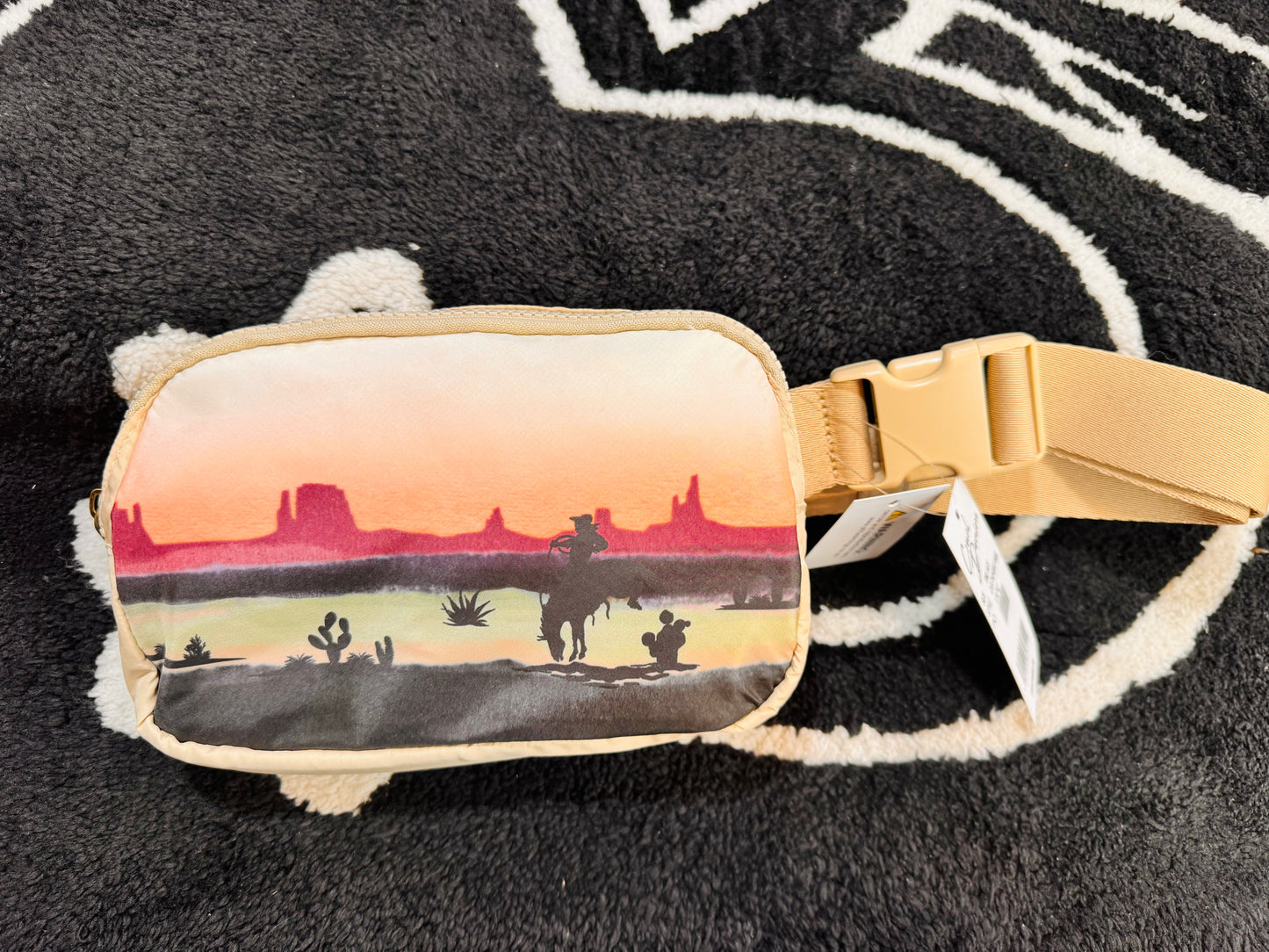 Women’s Desert Multi Belt Bag