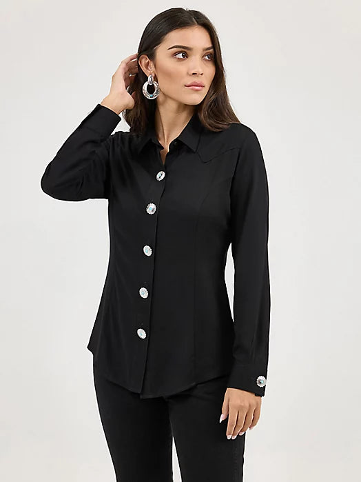 WOMEN'S SLIM CONCHO BUTTON SHIRT