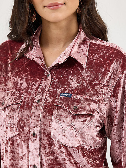 WOMEN'S WRANGLER BOYFRIEND FIT BUTTON-DOWN VELVET TOP