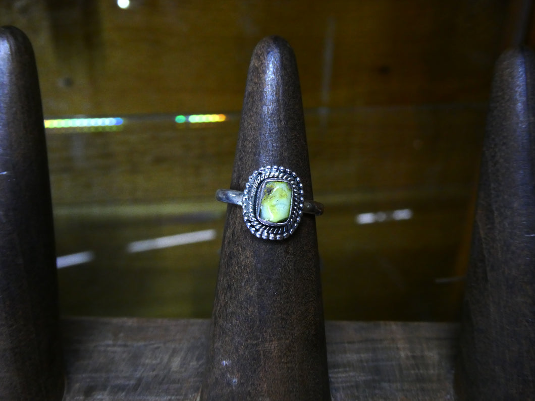 Pretty Palomino Ring
