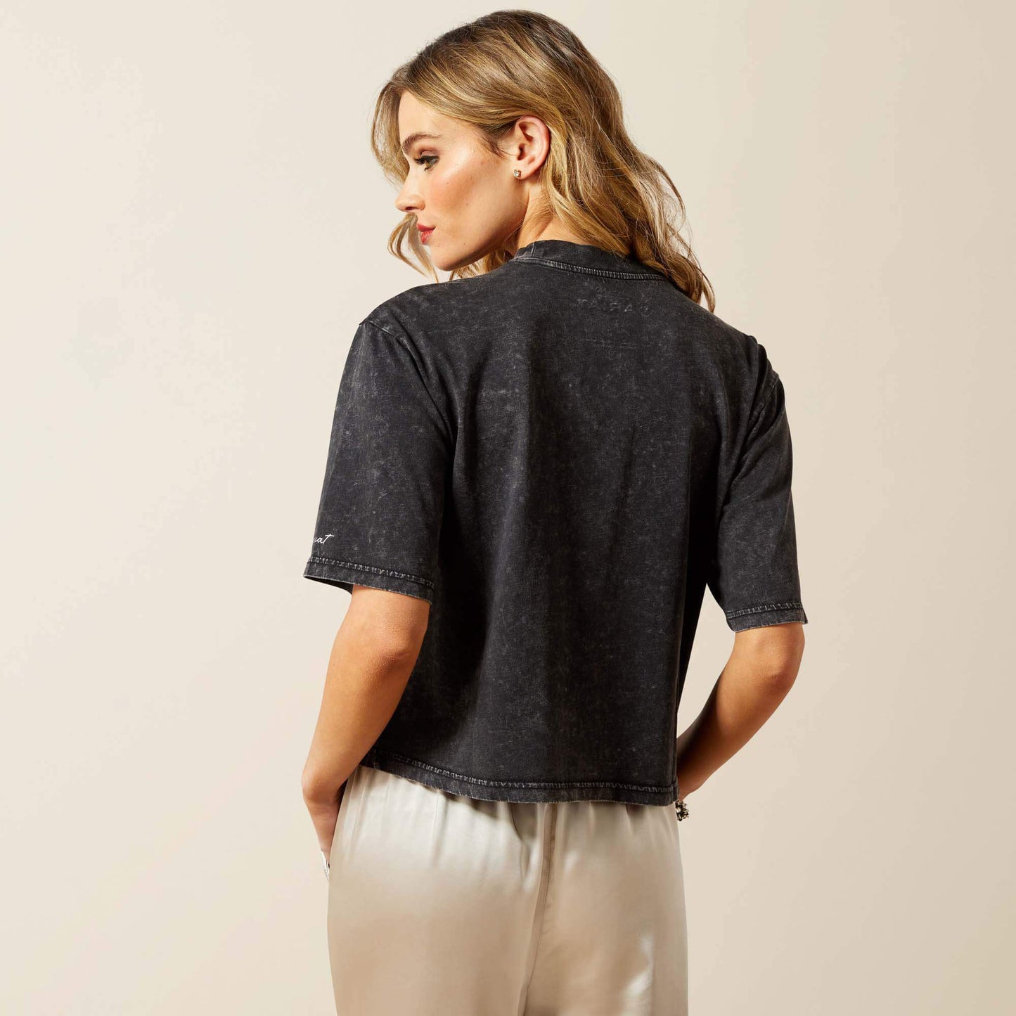 ARIAT PEARL TEE WASHED BLACK - LADIES TEE - 10065990