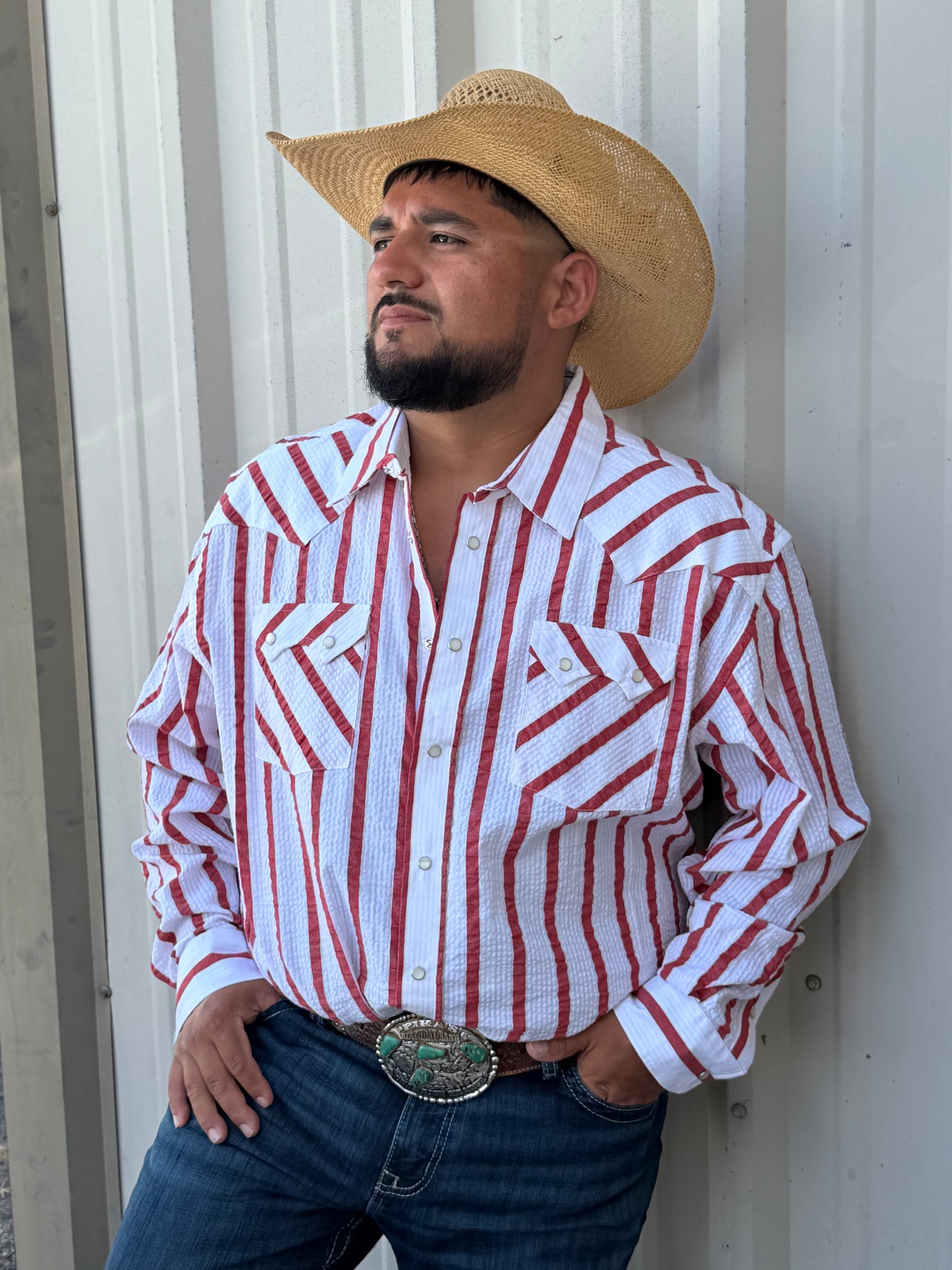 R&R Red stripe long sleeve snap 👕
