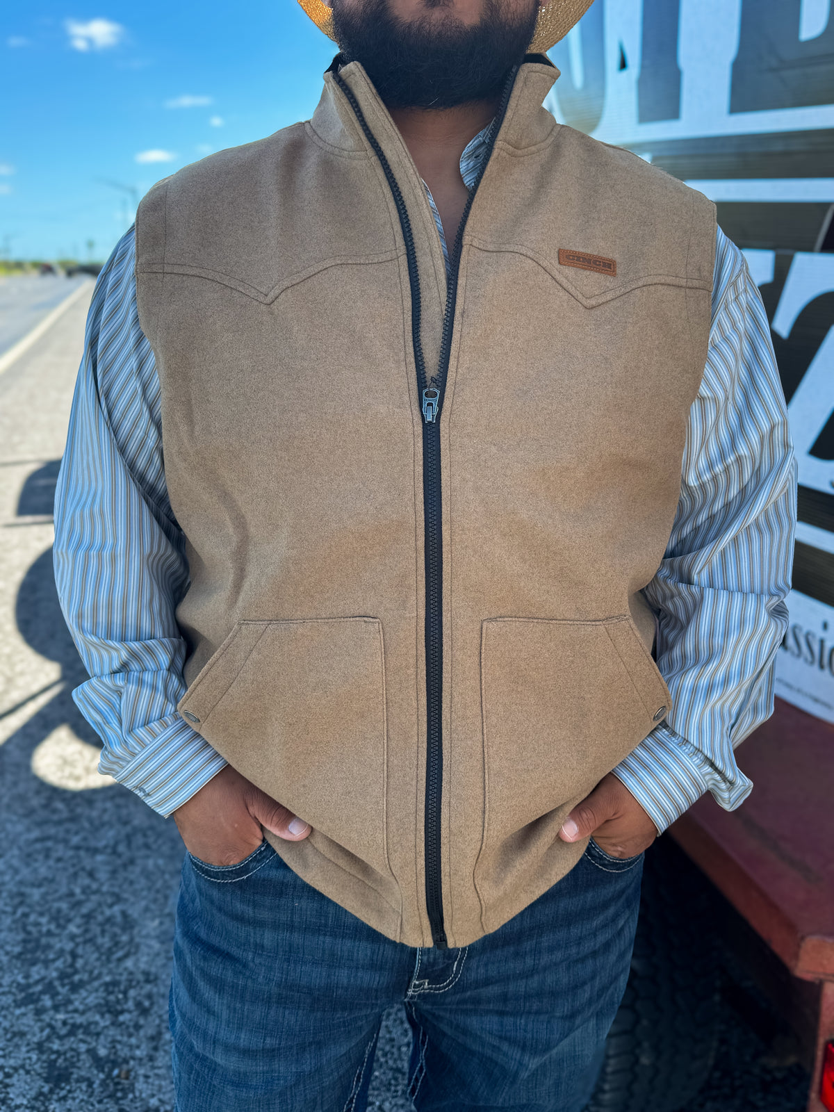 Cinch Men’s Khaki Vest 🤠