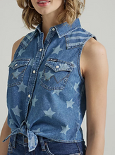 Load image into Gallery viewer, Wrangler Woman&#39;s Denim Star Cutoff Top
