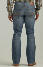 Load image into Gallery viewer, Men’s Wrangler Rock 47 Slim Boot
