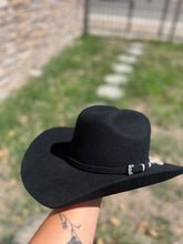 Load image into Gallery viewer, Justin Black Felt Hat
