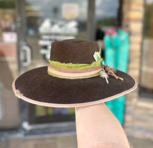 Load image into Gallery viewer, Laney Hat
