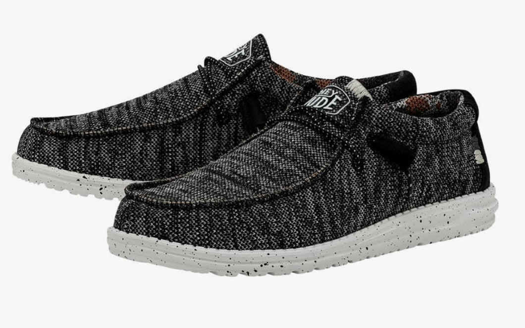 Wally Sox Stitch Black White