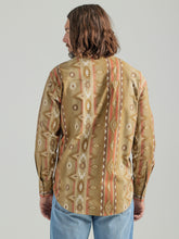 Load image into Gallery viewer, Wrangler Men&#39;s Brown Checotah Ls
