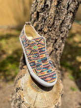 Load image into Gallery viewer, Womens Corky&#39;s Pink Aztec Kicks
