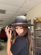 Load image into Gallery viewer, Fall Felt Hats
